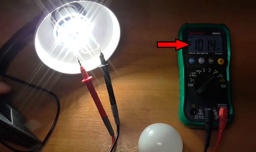 Сравнение токов светодиодных ламп с отремонтированным шунтирующим диодом
