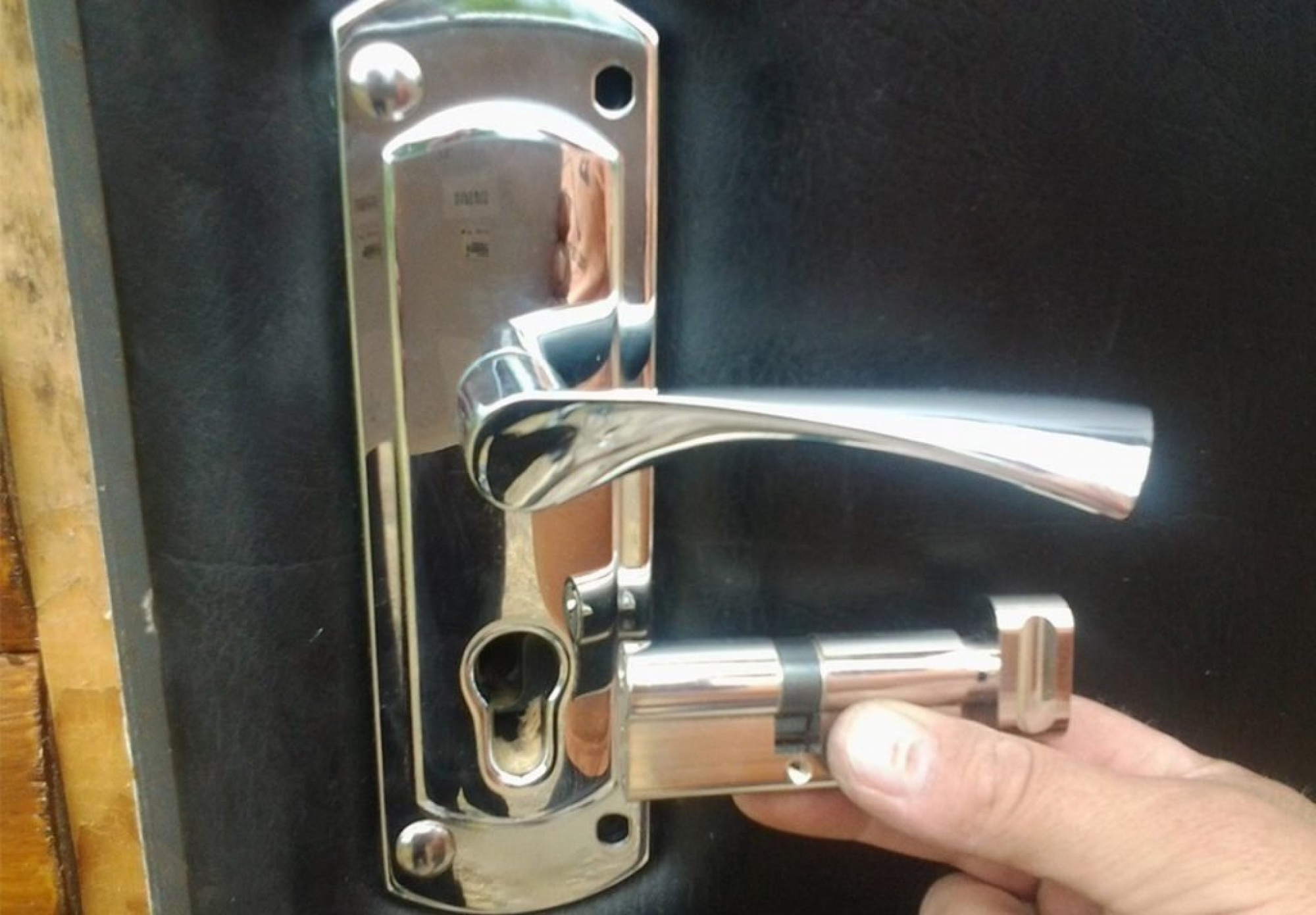 Входная дверь