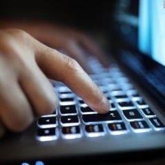 Не работает клавиатура ноутбука: 9 способов починить клавиатуру
