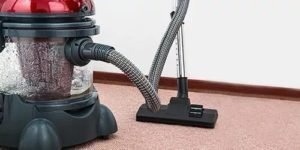 С мокрым пылесосом
