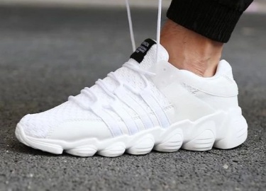 Проверенные советы, как почистить белые кроссовки в домашних условиях. Попробуйте  будут выглядеть как новые
