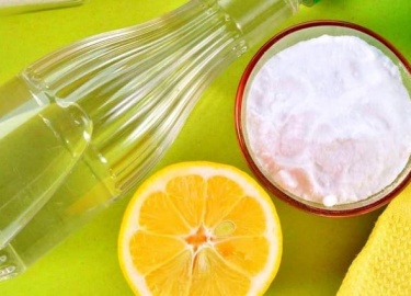 Пищевая сода обладает обширным набором полезных свойств, что позволяет использовать ее в самых разных отраслях. На ее основе можно самостоятельно и...