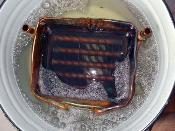 Как очистить теплообменник от накипи
