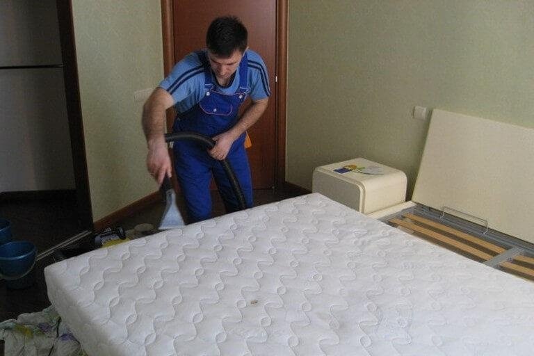 Как почистить матрас в домашних условиях